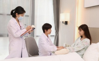 产后重视坐月子原因